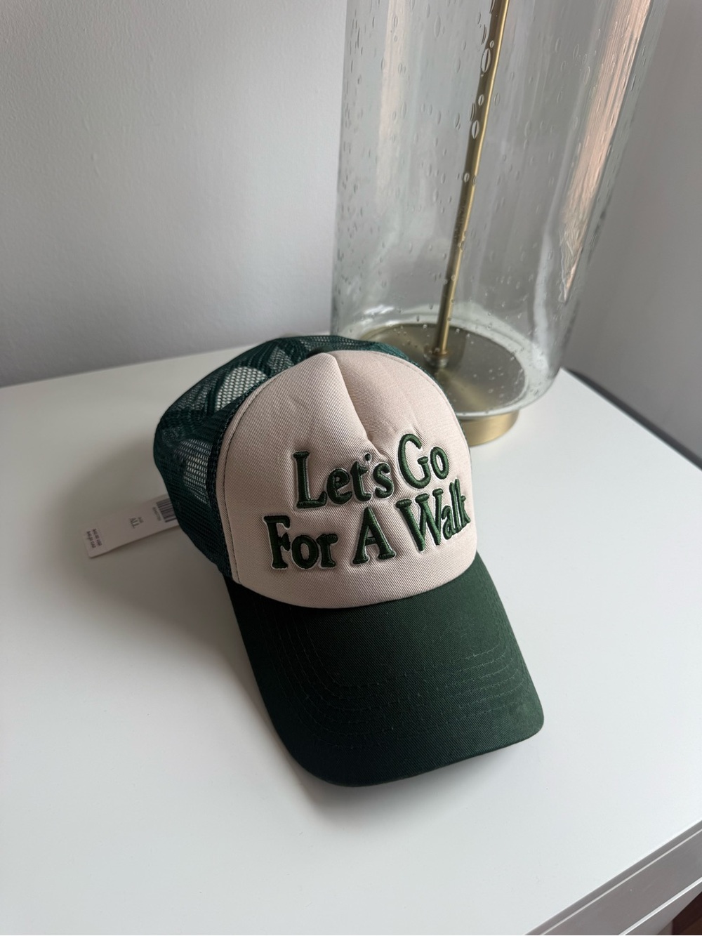 Anthropologie Two-Tone Mesh Trucker Cap in Dark Green & Cream - Picture 3 of 5